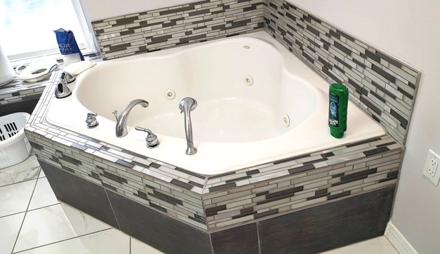 Quiet SPA Loft Studio Apt. Relaxing Getaway with private garage Annapolis