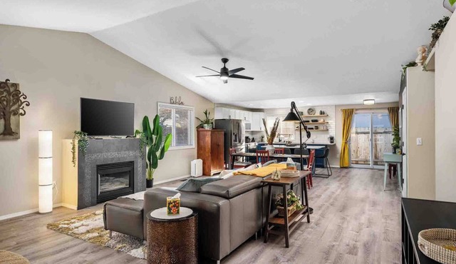 Quiet Spacious 3BR w/fire pit & yard 15 min to PDX