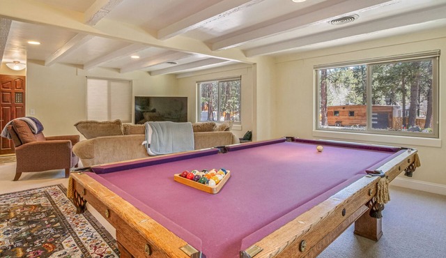 Quiet Spacious Cozy House Near Downtown & Ski