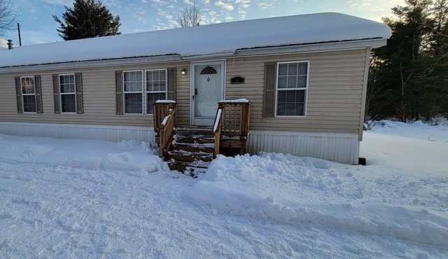 Quiet, spacious home close to hunting, fishing, ATV & snowmobile trails