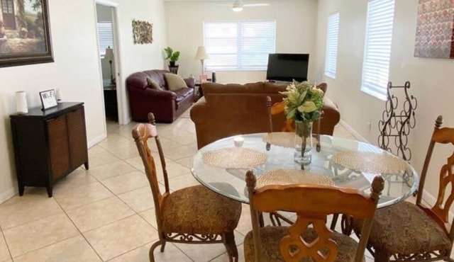 Quiet & Spacious North Palm Beach 2 bed 2 bath