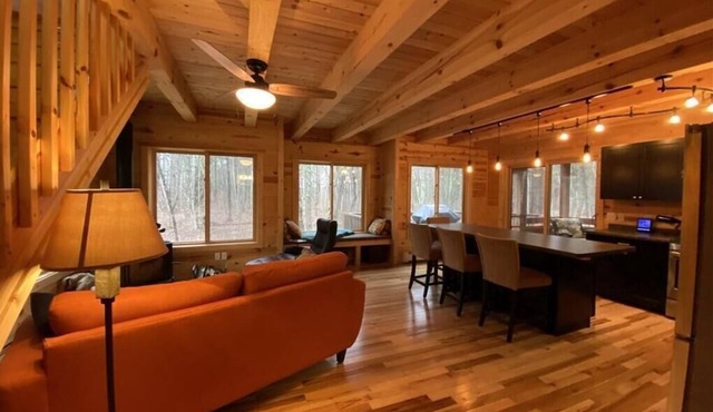 Quiet Sports Oasis-Wooded & Private