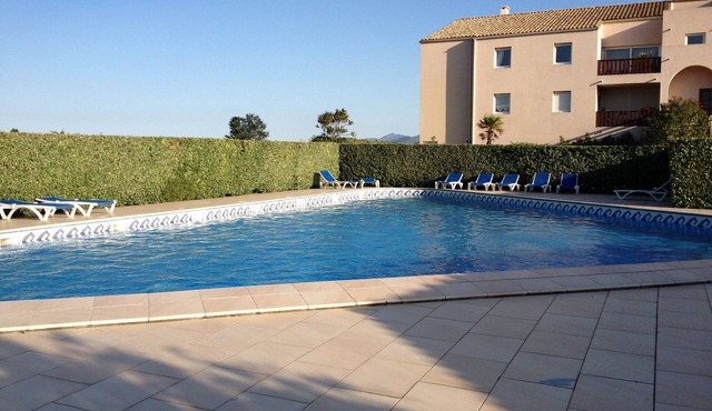 QUIET STANDING, VERY LARGE TERRACE, SWIMMING POOL, 800 M FROM THE BEACH, RENOVATED IN 2024
