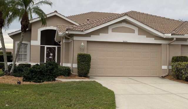 Quiet Stoneybrook Country Club Villa Near Siesta Key -Summer '25 SPECIAL RATES