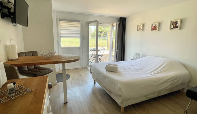 Quiet studio, countryside 5 minutes from town