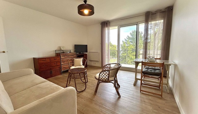 Quiet studio facing Pouliguen port, near Benoît district