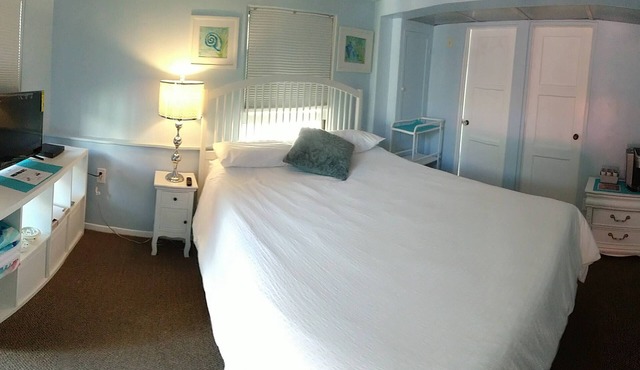 Quiet Studio In the Heart of the Village - Close to everything!