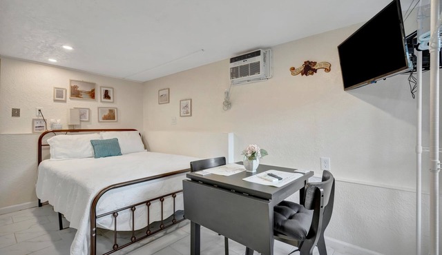 Quiet Studio Near Busch Gardens With Fenced Yard and BBQ