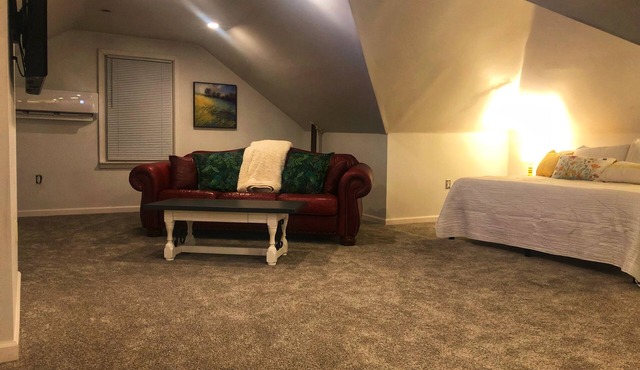 Quiet studio suite in a country setting.