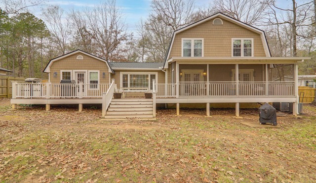 Quiet & Stylish Waterfront Gem w/Dock in Eatonton