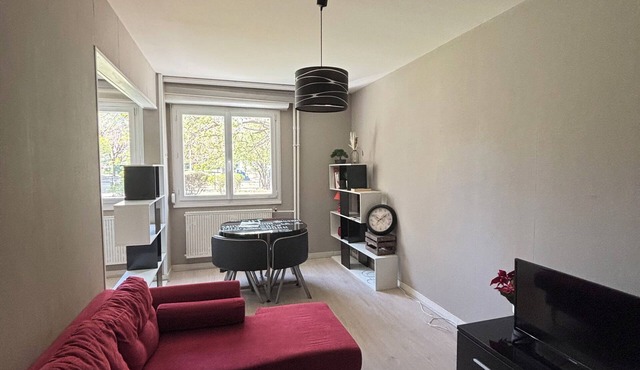 Quiet T1 near the center