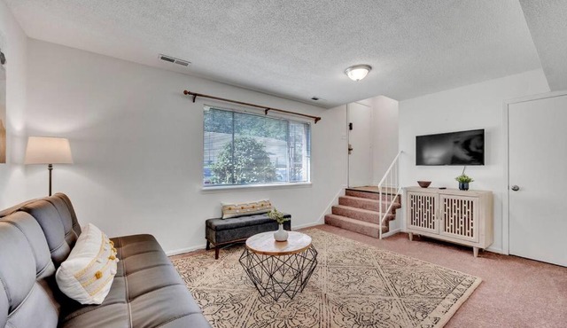Quiet Townhome in Alabaster