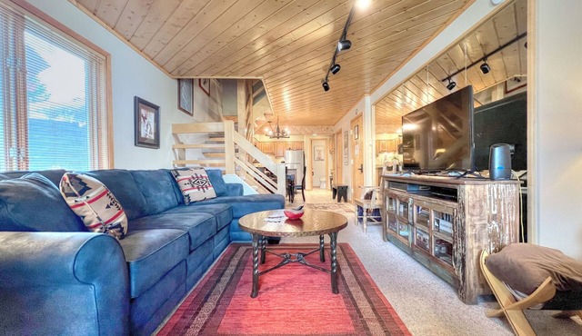 Quiet townhome with unparalleled Views of Mt. Crested Butte
