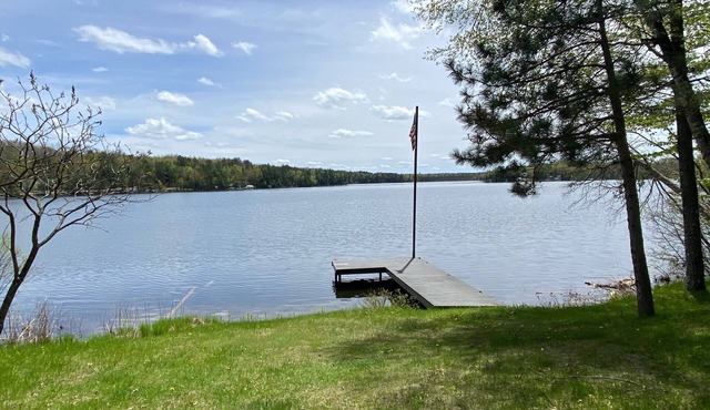 Quiet "UP NORTH" Cabin with all the Amenities. 200 a night.