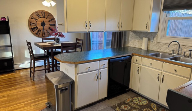 Quiet updated townhome in Hudson