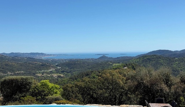 Quiet, Villa with bay view, Tennis court, Swimming pool, Sauna, Hammam