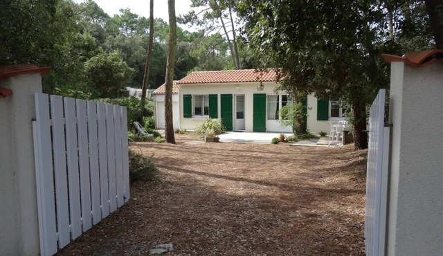 Quiet vacation home on the edge of the national forest, 600m from the sea