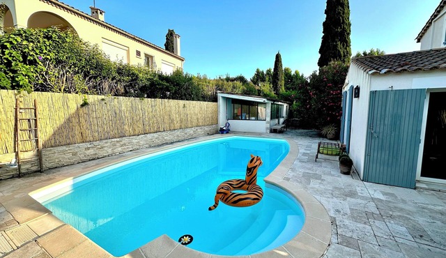 Quiet villa 10 minutes walk from the beach and close to town!