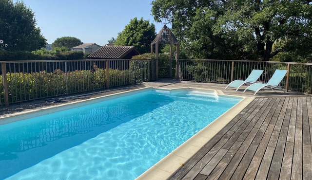 Quiet villa 6 persons with swimming pool