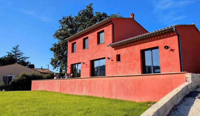 Quiet villa with breathtaking views. Near Cannes and Grasse