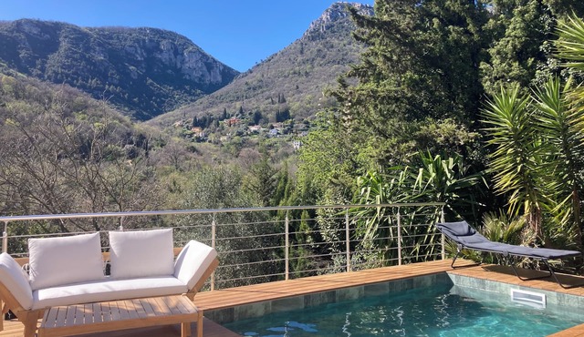 QUIET VILLA BETWEEN SEA AND MOUNTAINS