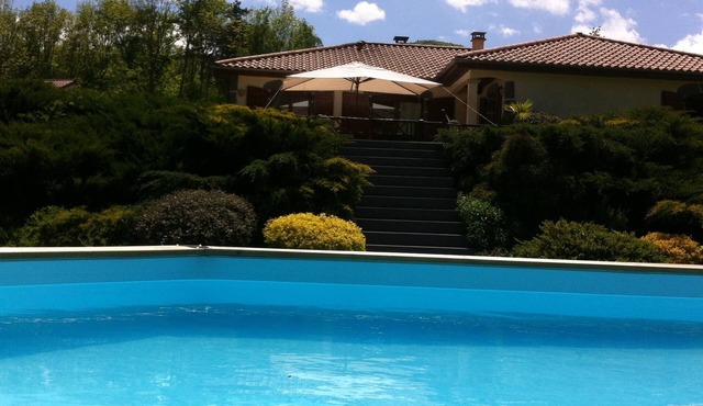 Quiet villa in a small country hamlet.