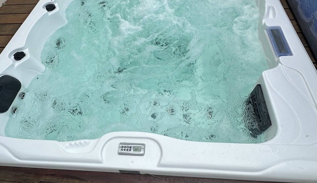 Quiet villa superbly equipped 3 bdrms- 9pers. *Pool & Spa*