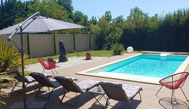 Quiet villa with private pool and large garden