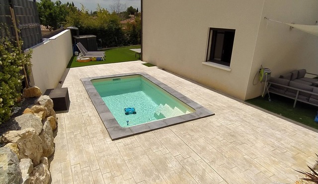 Quiet villa with pool between sea and river