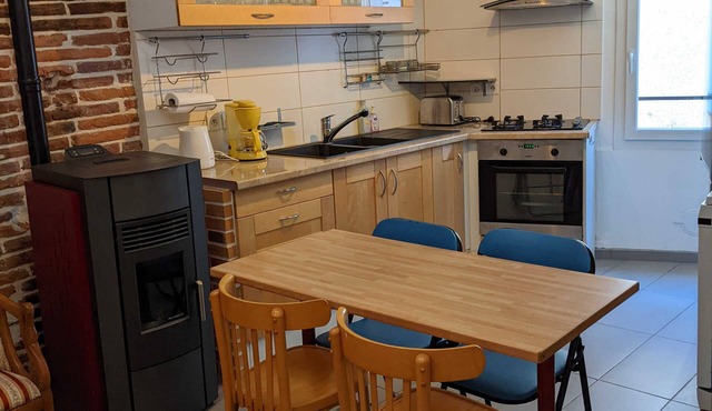 Quiet village house in Alénya - 5km from the beaches