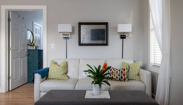 Quiet, Walkable Prospect Retreat near Boulder, Denver, RMNP and Skiing