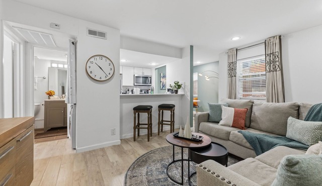 Quiet & Walkable - Stylish Condo With Local Vibe
