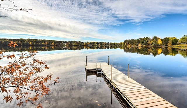 Quiet Waterfront Round Lake Home w/Hot Tub