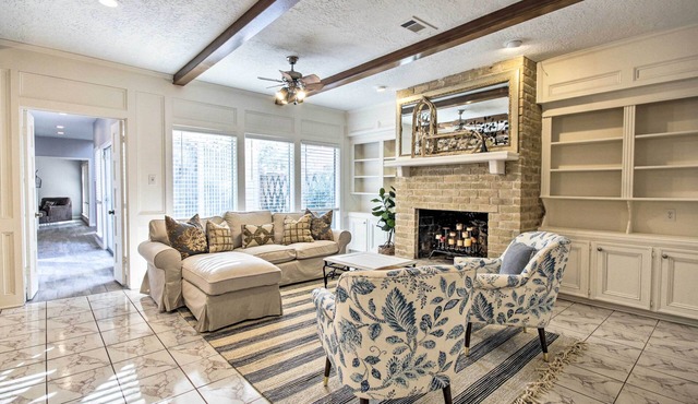 Quiet West Houston Home w/Patio, Walk to Shops!