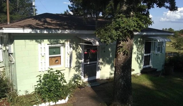 Quiet Winter getaway near the Savannah river