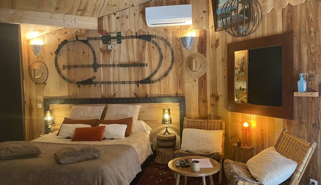 quiet wooden chalet golf near lake and ocean 3 stars