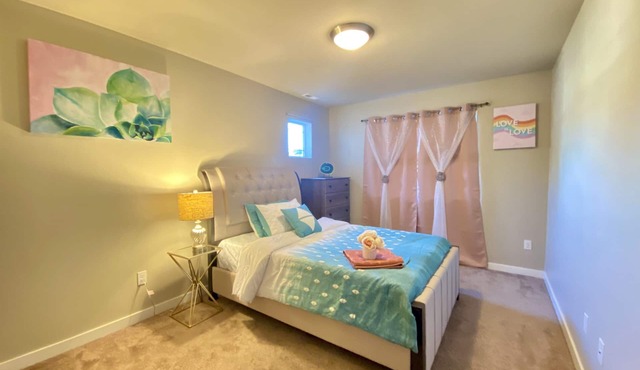 Quieter Villa: safe neighborhood, closer to Boeing