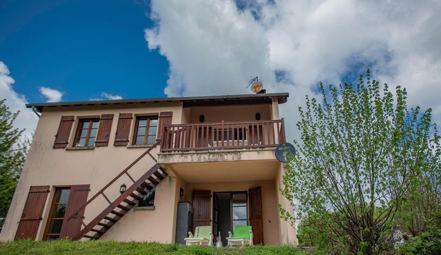 Quietly located holiday home with private pool