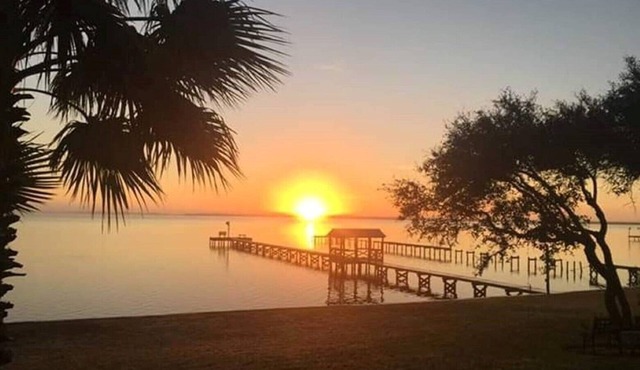 QUIETnQUAINT on the bay