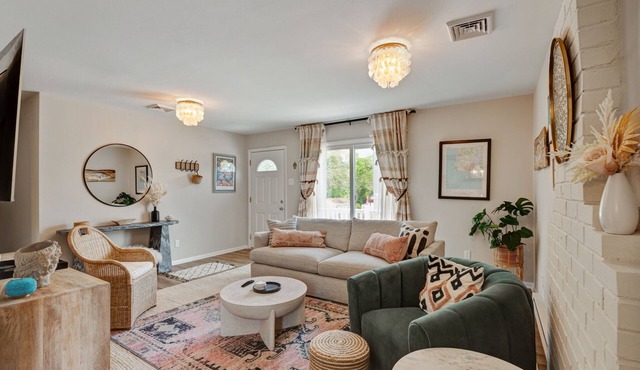 QuietRetreat: Beautifully renovated 3BR in CMCH