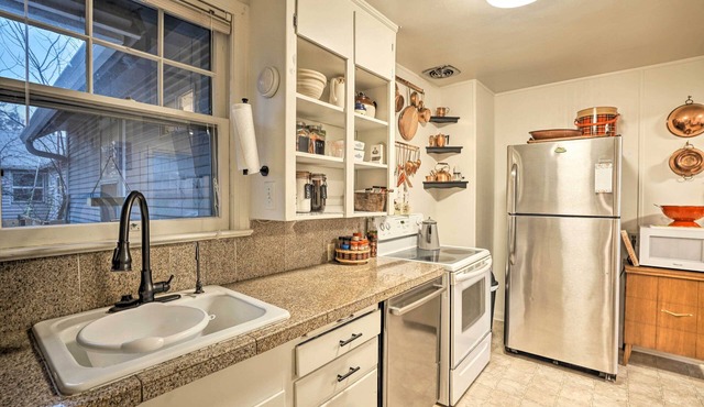 ‘Quigley's River Pass’ Cottage w/Private Deck!