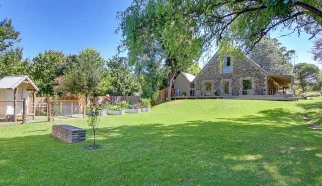 Quigtoo Cottage - Beautiful 4BR Stone Cottage l WiFi l Bath l Garden