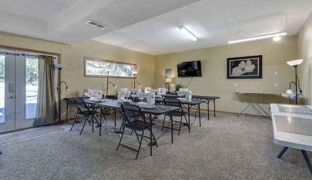 Quilter's Paradise Retreat @Home Inn Hamilton. Great for retreating and relaxing