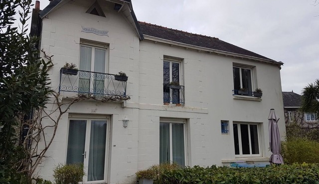 Quimper- Feet in the water for this vacation home - 6 bedrooms