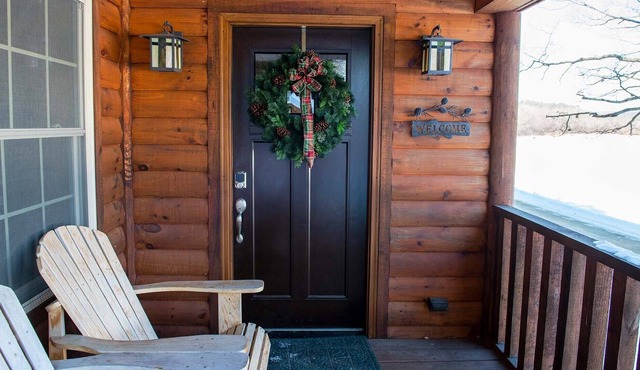 Quintessential Adirondack Getaway along Sacandaga River