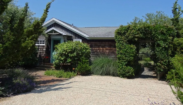 Quintessential beach house - 250 steps from the Atlantic Ocean