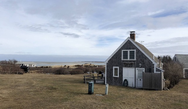 Quintessential Cape Cod Ocean View Cottage with Private Beach