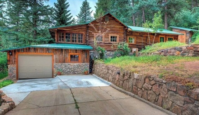 Quintessential Colorado Cabin