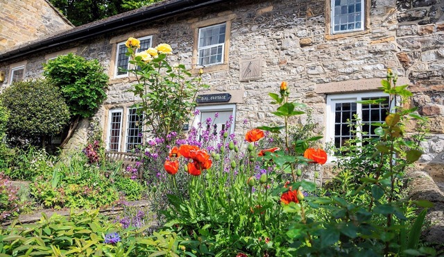 Quintessential Cottage in the Heart of Bakewell - Pass the Keys