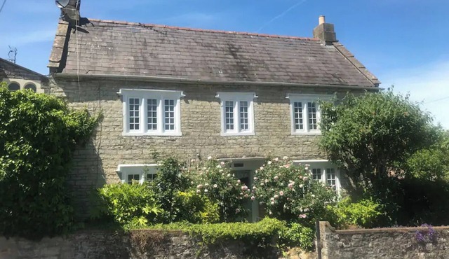 Quintessential Cottage near Bath, from 1650’s